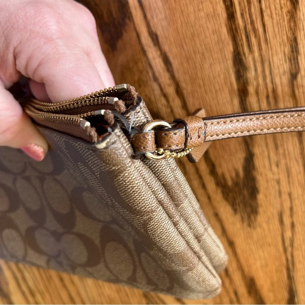 Coach double zip pouch wallet wristlet - Picture 16 of 16